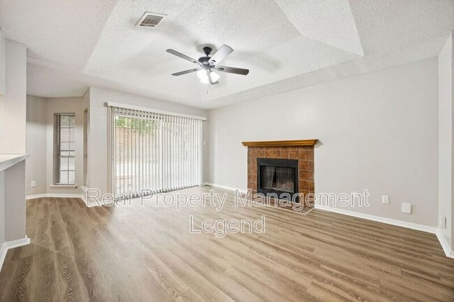 Building Photo - Hearthwood Ct 5633