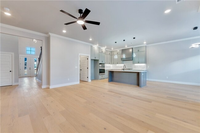 Building Photo - 1851 Lotus Rd