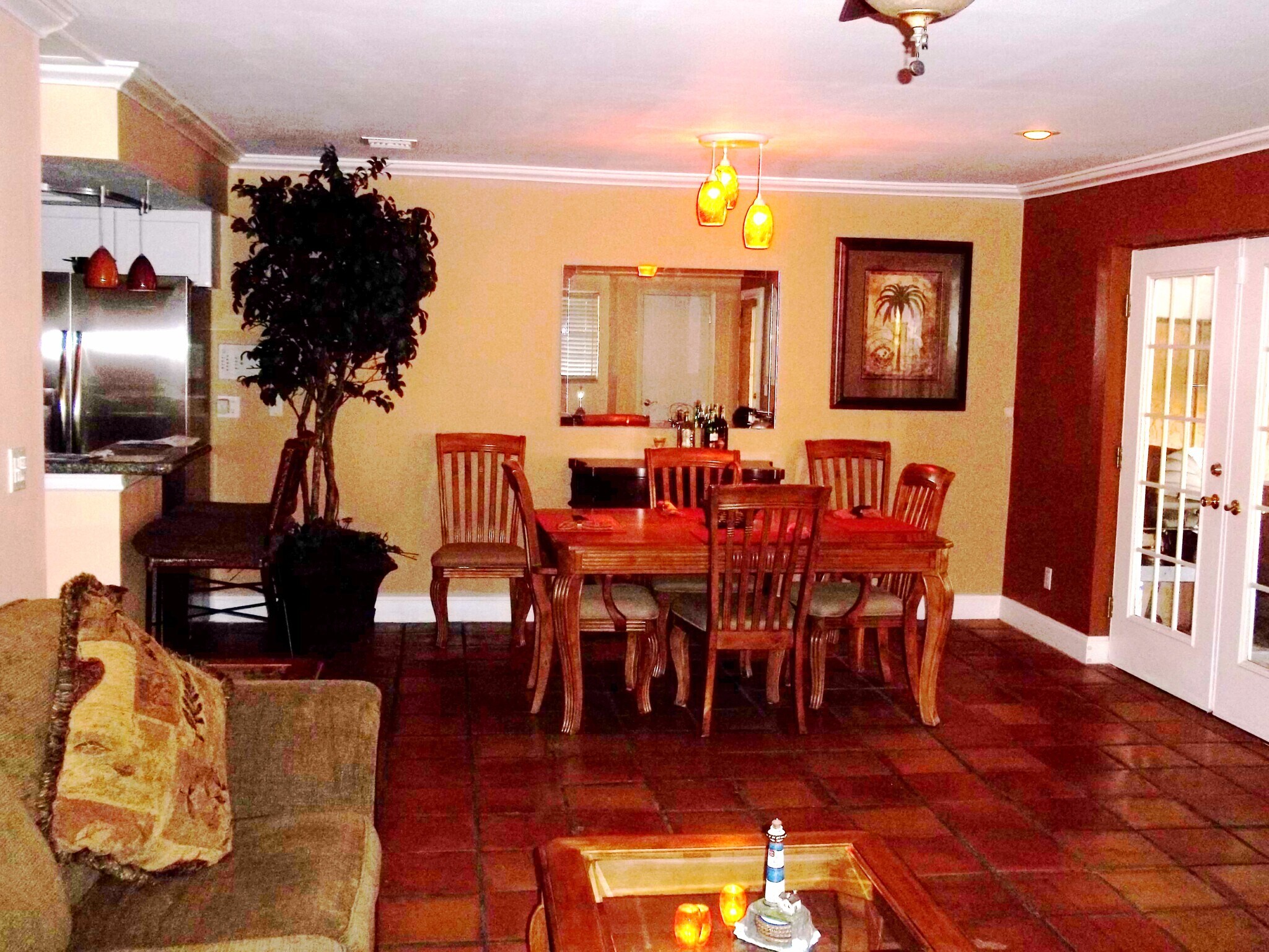diner/living rooms open concept - 1475 Curlew Ave