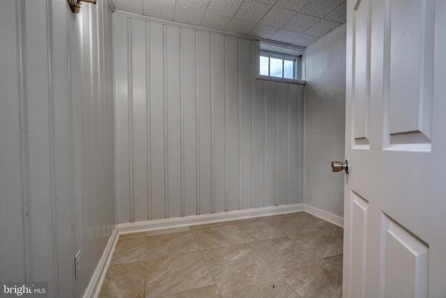 Building Photo - 1207 SAINT ANDREWS Way