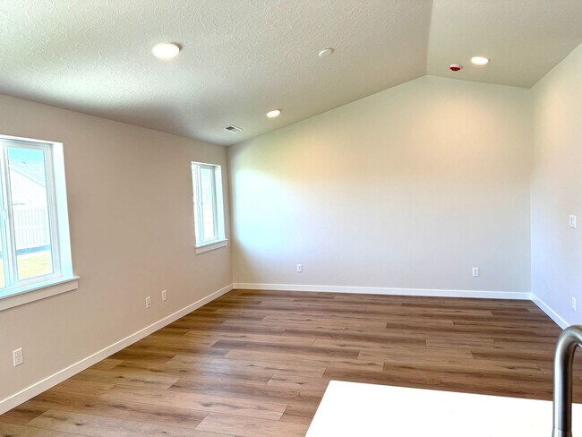 Building Photo - Newly Built 3-Bedroom with Fenced Back Yard