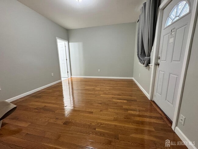 Building Photo - 61 N Grove St