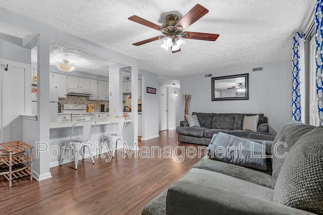 Building Photo - 8030 Abbey Ct