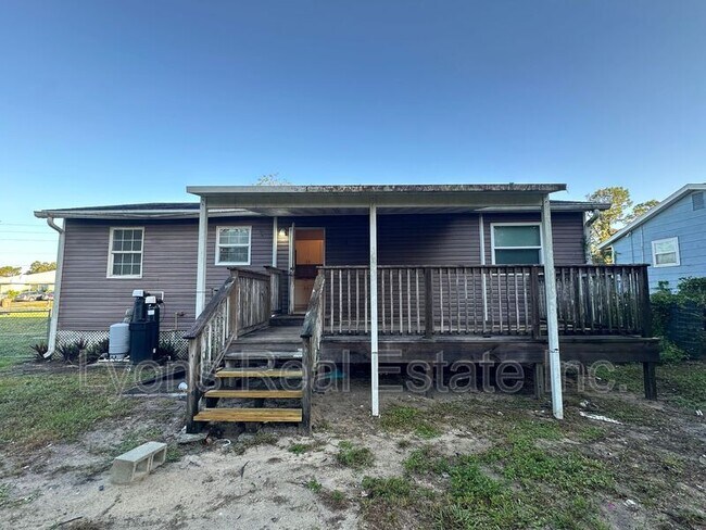 Building Photo - 4717 Douglas Ln