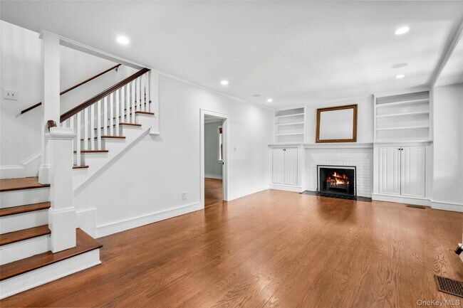 Building Photo - 6 Summit Ave