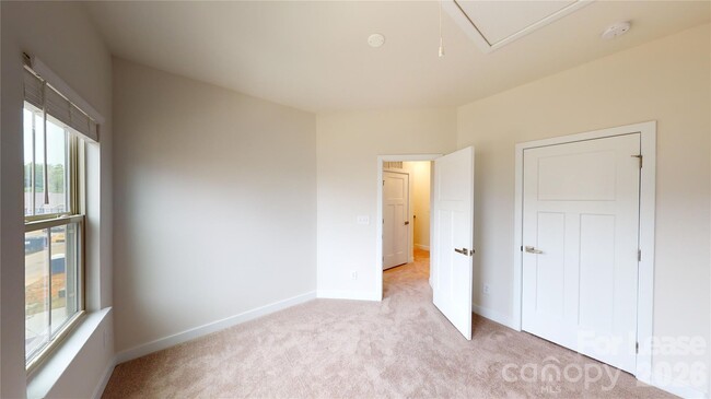 Building Photo - 104 Helm Ln