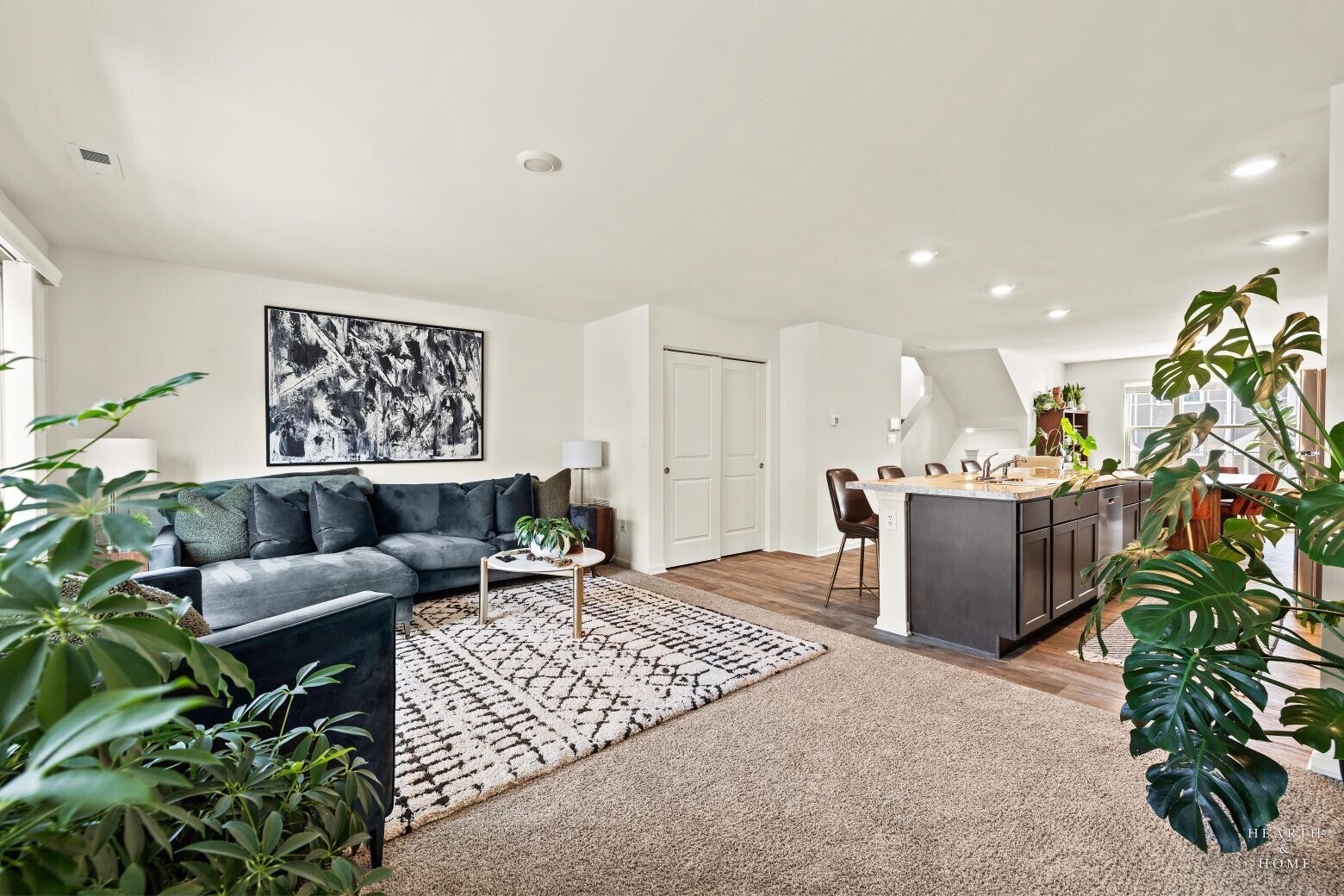 Living Furnished View 2 - 6550 Linden Trl