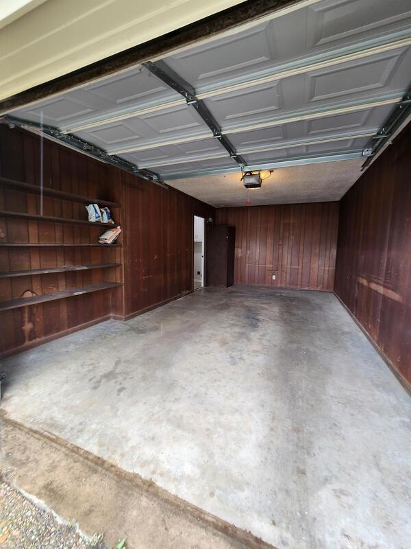 Building Photo - 420 Top Hill Dr