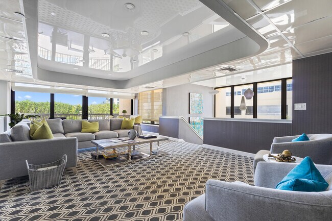 Building Photo - 4740 S Ocean Blvd
