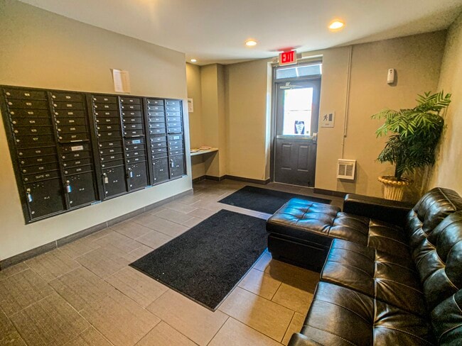 Building Photo - The Echo Apartments