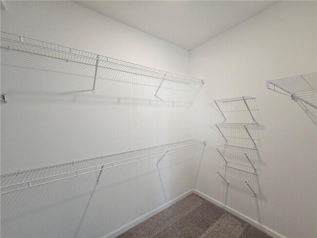 Building Photo - 502 Healy Dr