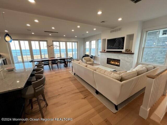 Building Photo - 3632 Ocean Terrace