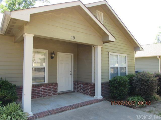 Building Photo - 1410 Robins St