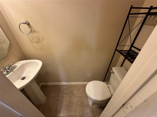 Building Photo - 10214 Maydelle Dr