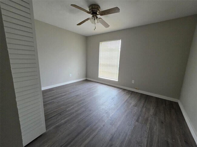 Building Photo - 12738 Shannon Hills Dr
