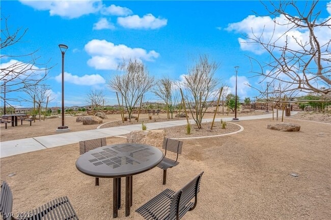 Building Photo - 11665 Redwood Mountain Ave