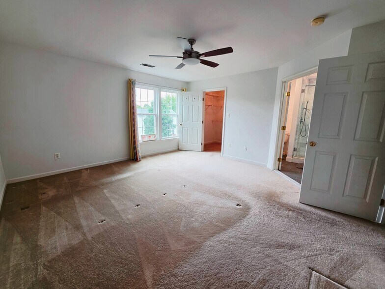 Building Photo - 17204 Sumac Ct