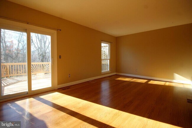 Building Photo - 192 Sulgrave Ct