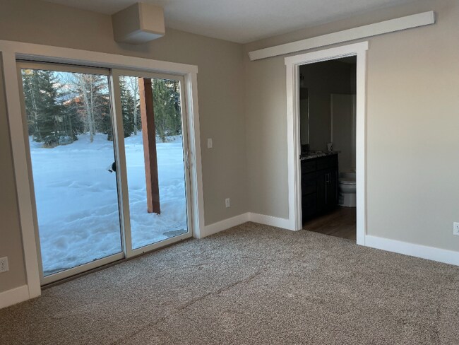 Building Photo - 205 Lakewood Rd