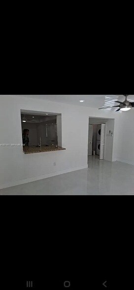 Building Photo - 12253 SW 82nd Ave