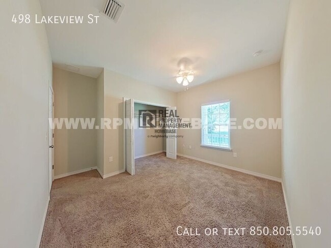Building Photo - 498 Lakeview St