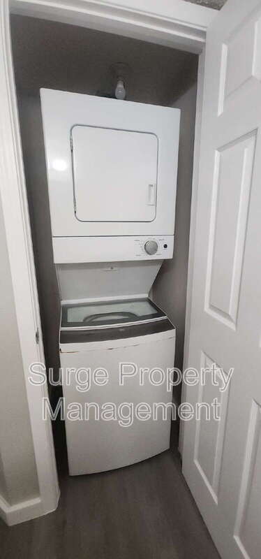 Building Photo - 18333 Roehampton Dr