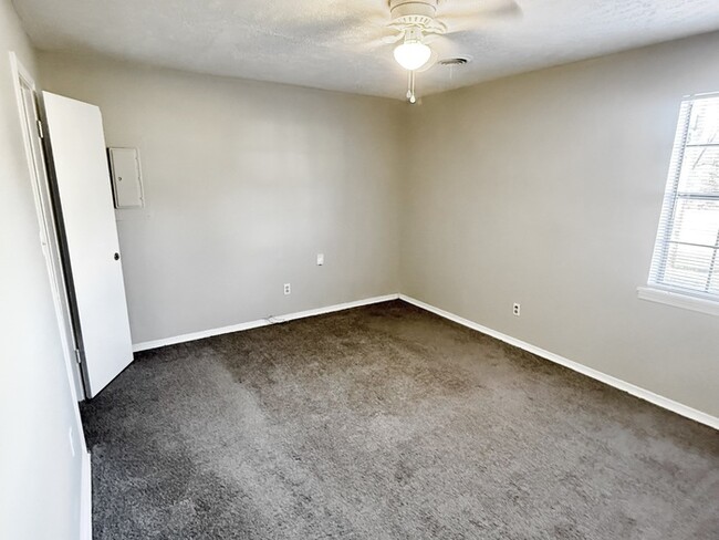 Building Photo - 52 Landmark Loop