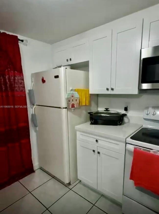 Building Photo - 19805 SW 114th Ave