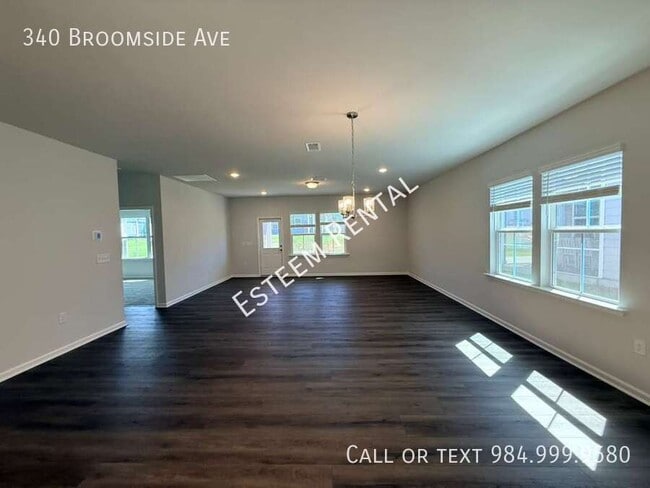 Building Photo - 340 Broomside Ave