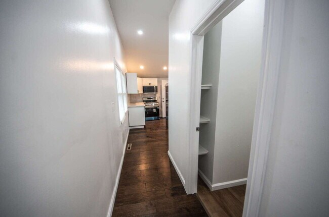 Building Photo - Multi-unit Building