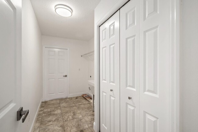 Building Photo - 8511 SE 158th Pl