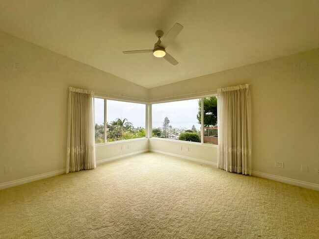Building Photo - 4421 Orchard Ave