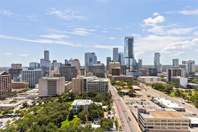 Building Photo - 1122 Colorado St