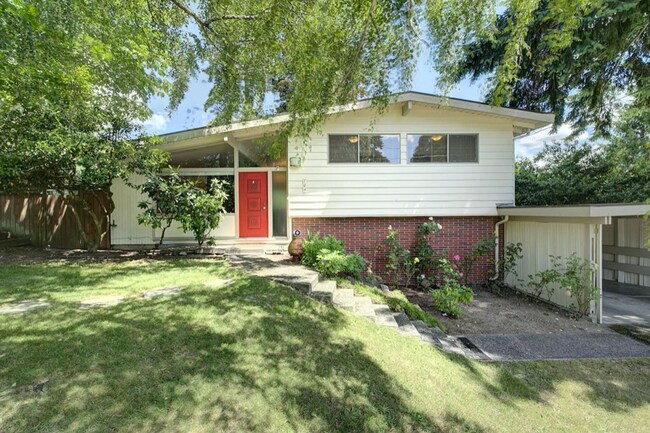 Primary Photo - Great Home For Rent