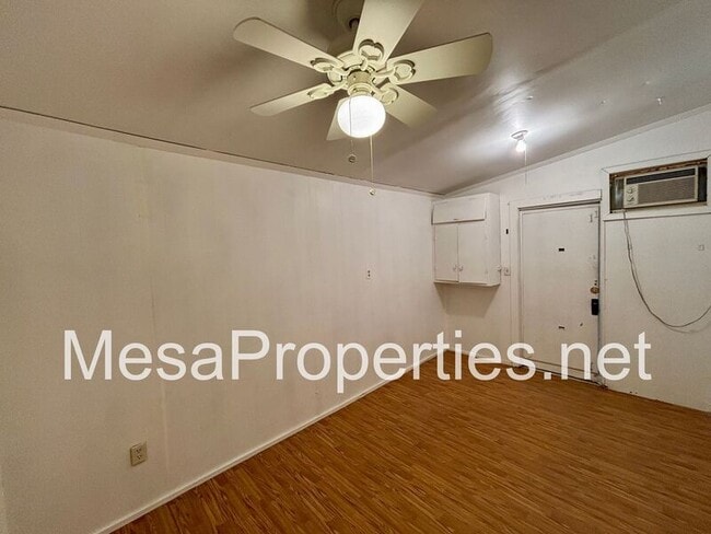 Building Photo - 4432 9th St