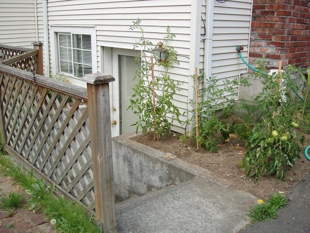 Building Photo - 5214 Woodlawn Ave N