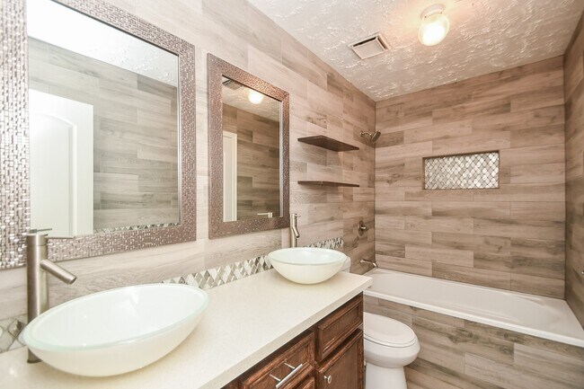 Building Photo - 13106 Bamboo Forest Trail