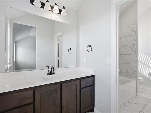 Building Photo - 624 Pawprint Holw