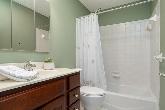 Building Photo - 94 Greenwood Park