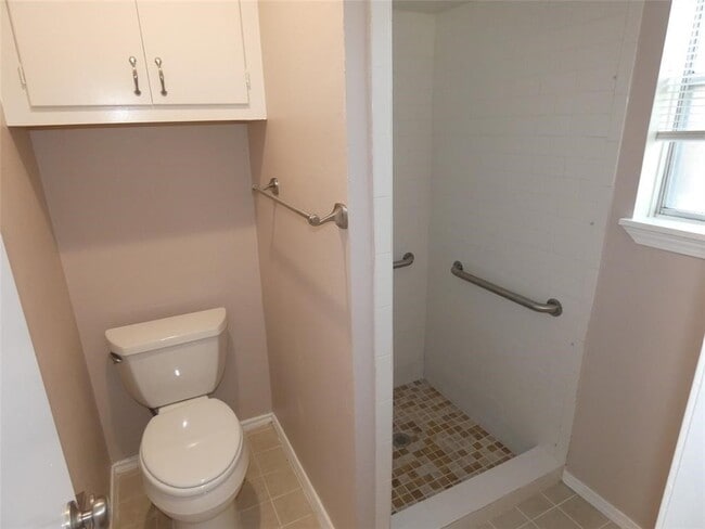 Building Photo - 3406 Rockyridge Dr