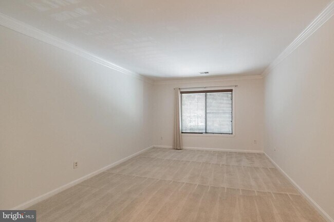 Building Photo - 2811 Lee Oaks Ct