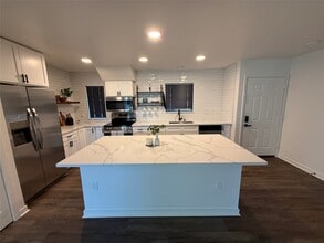Building Photo - 4111 Beran Dr