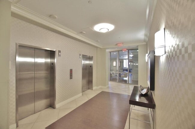 Building Photo - 2451 Midtown Ave