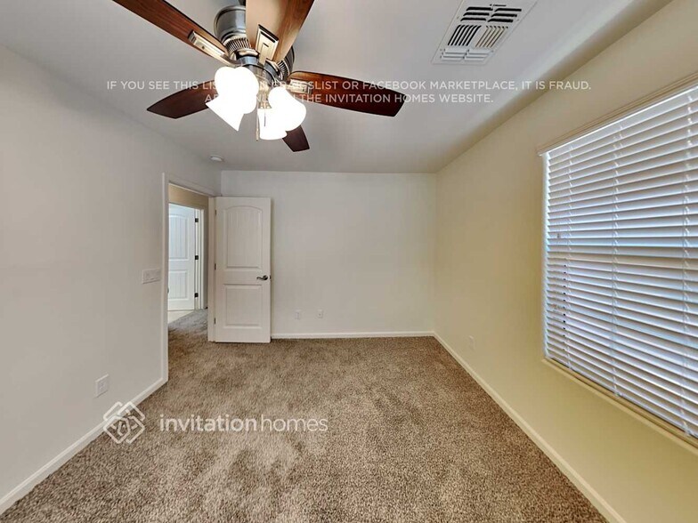 Building Photo - 1470 S Colt Dr