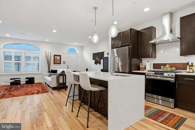 Building Photo - 159 Green Ln