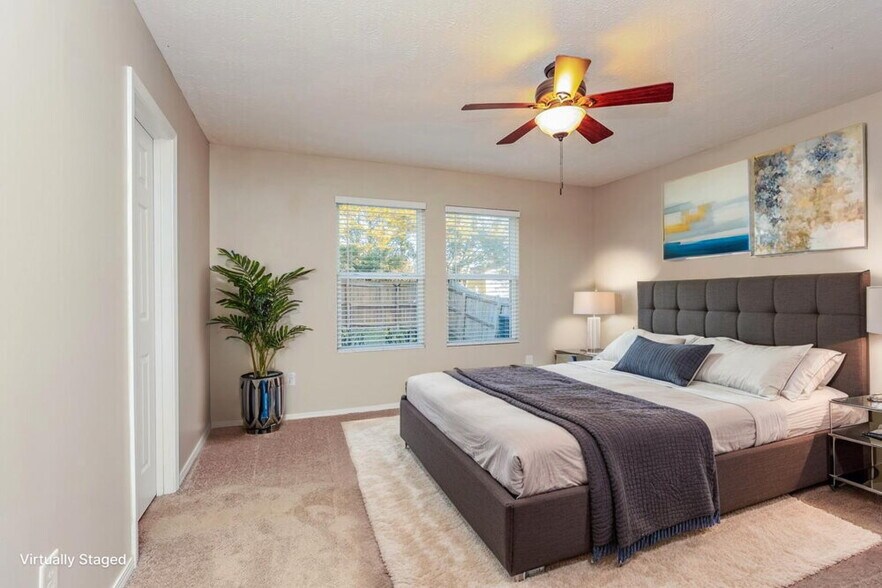 Building Photo - 5221 Sunsail Dr
