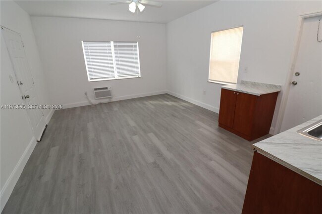 Building Photo - 835 83rd St