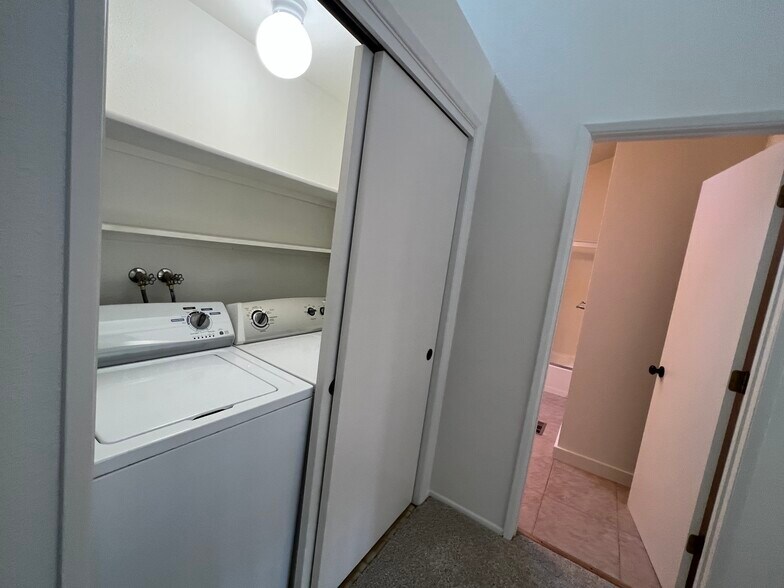 Washer and Dryer - 2778 Robinwood Way