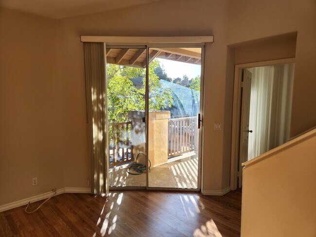 Building Photo - 2651 Dunstan Dr