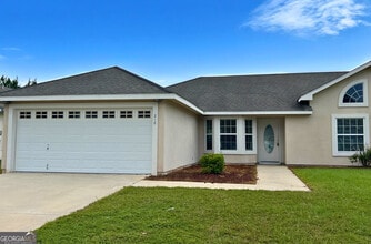 Building Photo - 218 Royal Palms Ave